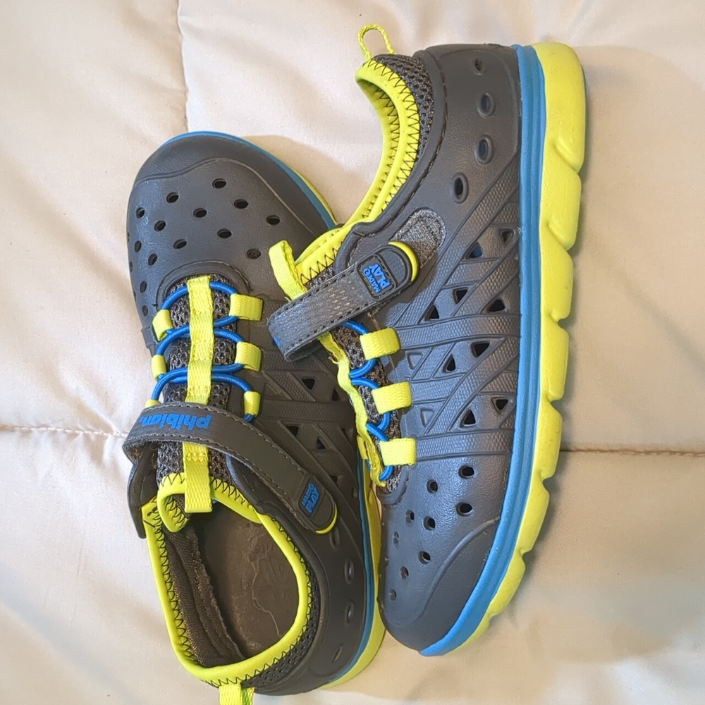 Boys Stride Rite Water Shoes Size 13